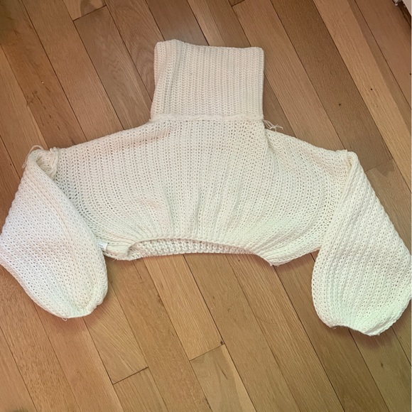 SHEIN Chunky Cropped Slouchy Turtleneck White Sweater - Size Small - Picture 4 of 8